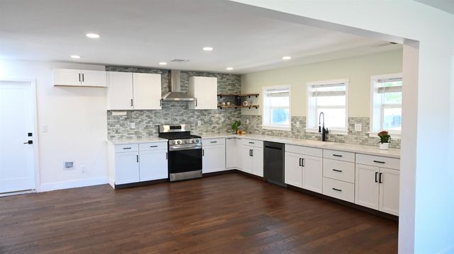 140 Blankenship Ave, Oakdale, CA 95361