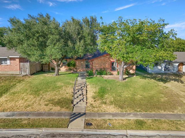 1646 Savage Drive, Mesquite, TX 75149