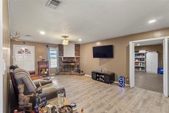 1646 Savage Drive, Mesquite, TX 75149