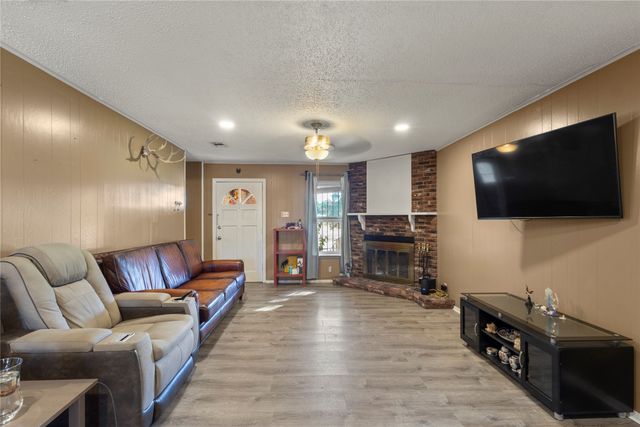 1646 Savage Drive, Mesquite, TX 75149