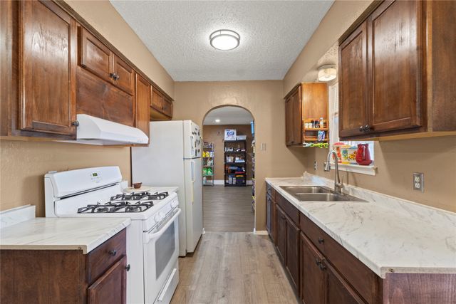 1646 Savage Drive, Mesquite, TX 75149