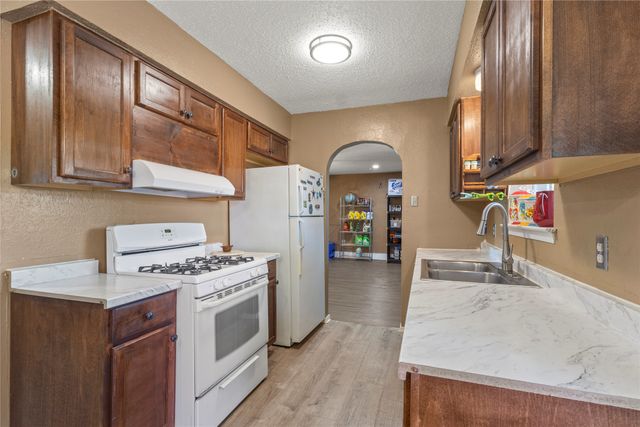 1646 Savage Drive, Mesquite, TX 75149