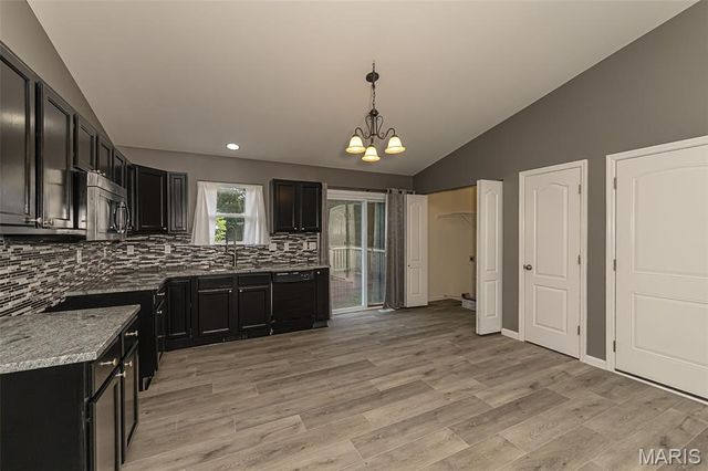 110 Chestnut Ridge Drive, Wright City, MO 63390