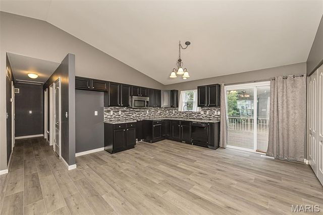 110 Chestnut Ridge Drive, Wright City, MO 63390