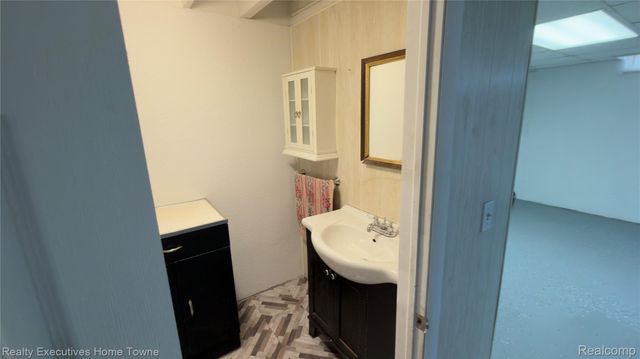 3849 Barg Drive, Sterling Heights, MI 48310