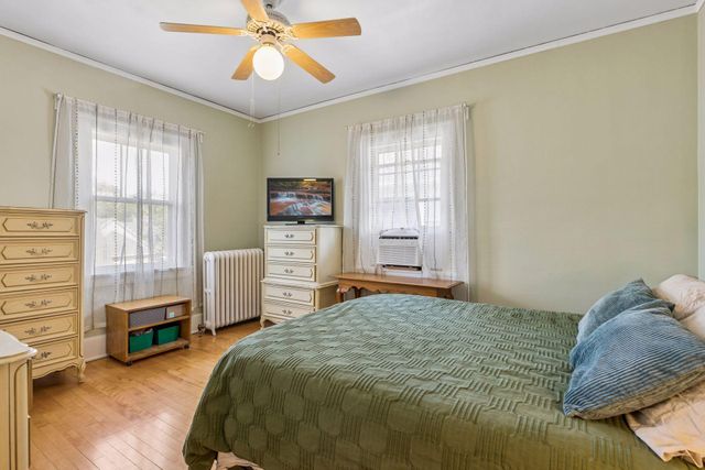 3904 Thomas Avenue S 202, Minneapolis, MN 55410