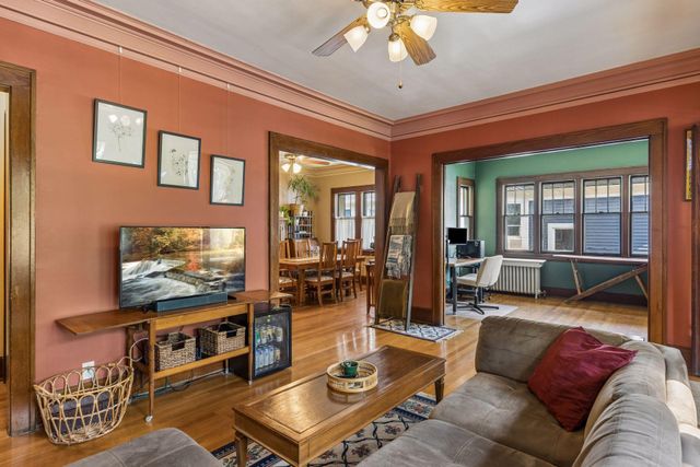 3904 Thomas Avenue S 202, Minneapolis, MN 55410