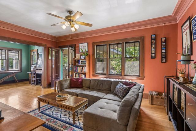 3904 Thomas Avenue S 202, Minneapolis, MN 55410