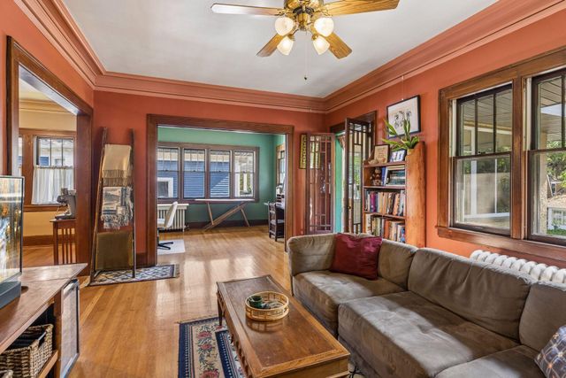 3904 Thomas Avenue S 202, Minneapolis, MN 55410