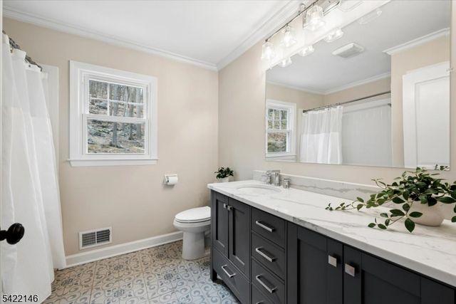 94 Bald Eagle Rd, Allamuchy Twp., NJ 07840