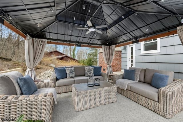 94 Bald Eagle Rd, Allamuchy Twp., NJ 07840