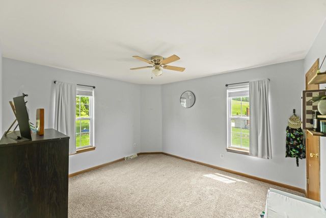 1803 Wexford LANE, Waukesha, WI 53186
