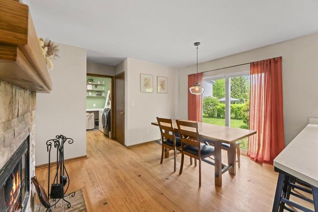 1803 Wexford LANE, Waukesha, WI 53186