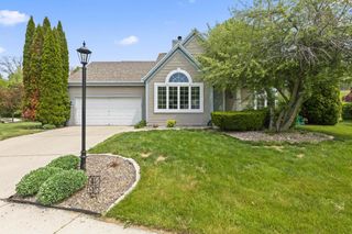 1803 Wexford LANE, Waukesha, WI 53186