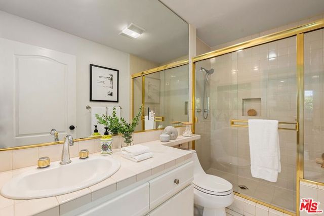 390 S Sepulveda Boulevard 409, Los Angeles, CA 90049