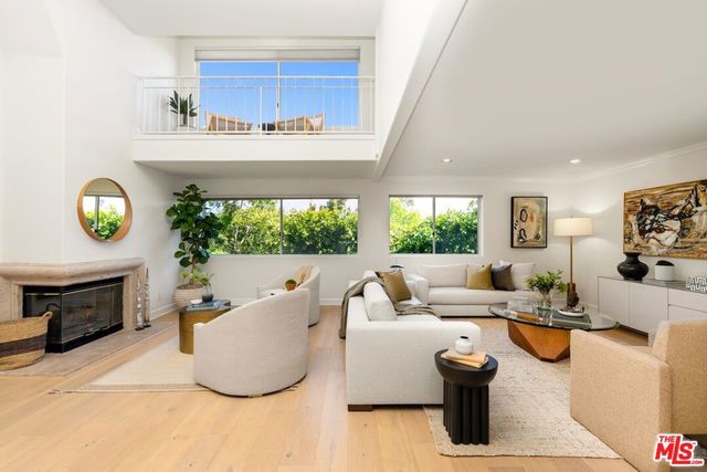 390 S Sepulveda Boulevard 409, Los Angeles, CA 90049