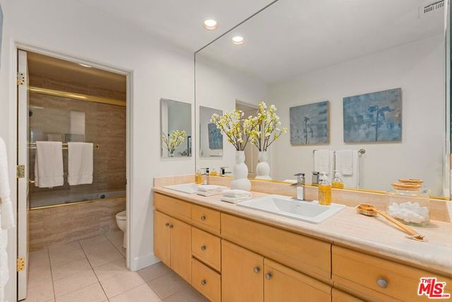 390 S Sepulveda Boulevard 409, Los Angeles, CA 90049