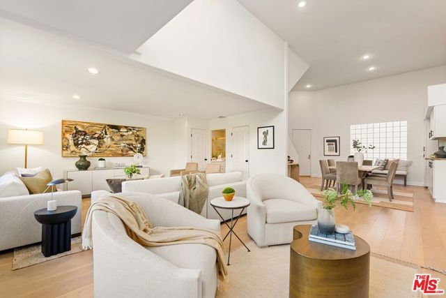 390 S Sepulveda Boulevard 409, Los Angeles, CA 90049