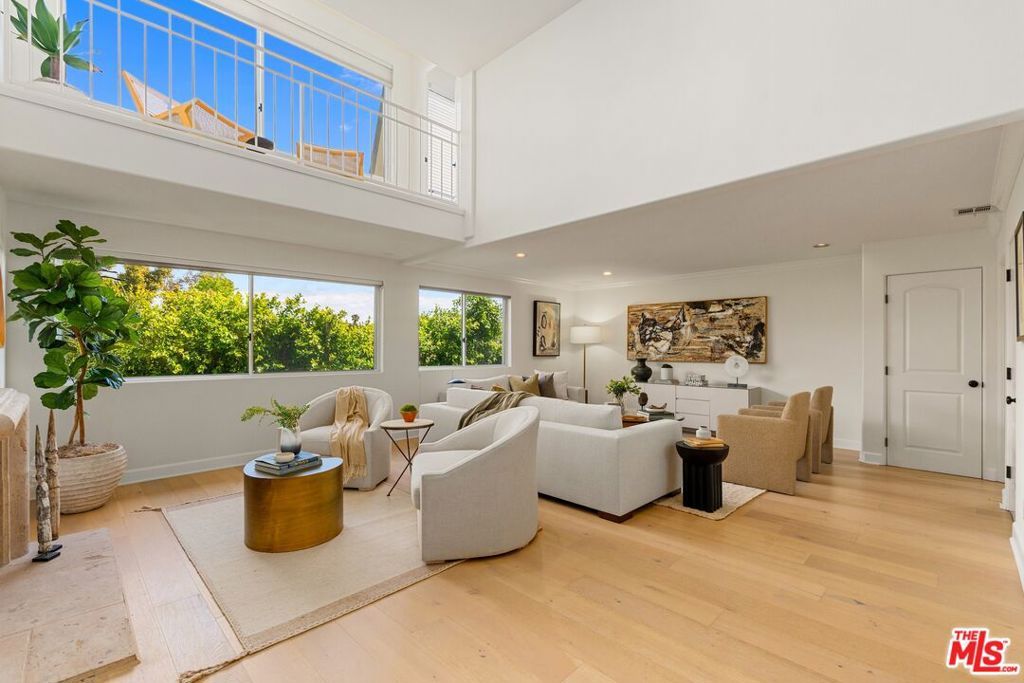 390 S Sepulveda Boulevard 409, Los Angeles, CA 90049