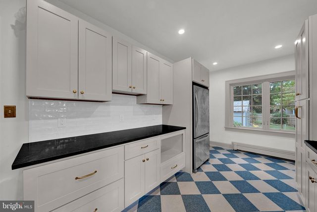 89 W UPPER FERRY RD, Ewing Twp, NJ 08628