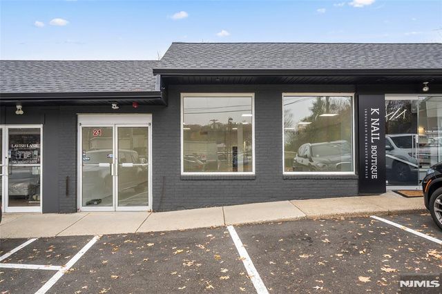 21 Van Blarcom, Midland Park, NJ 07432