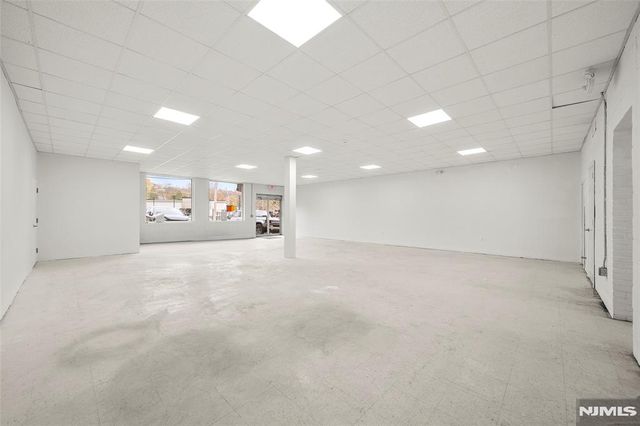 21 Van Blarcom, Midland Park, NJ 07432