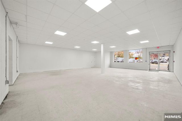 21 Van Blarcom, Midland Park, NJ 07432