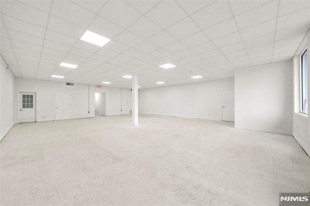 21 Van Blarcom, Midland Park, NJ 07432