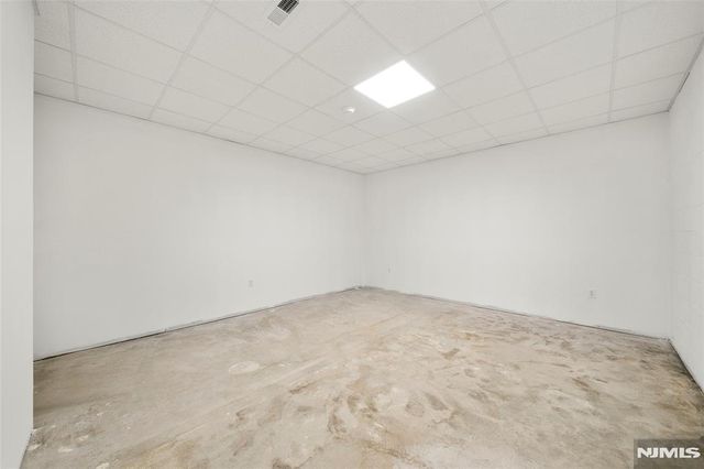 21 Van Blarcom, Midland Park, NJ 07432