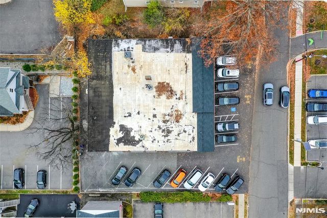 21 Van Blarcom, Midland Park, NJ 07432