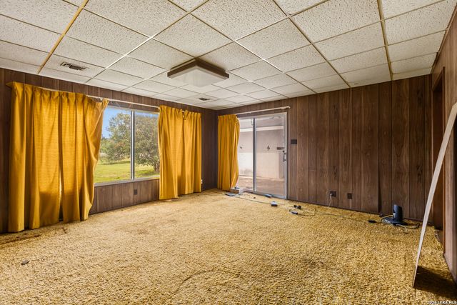 218 BETTY JEAN ST, San Antonio, TX 78223