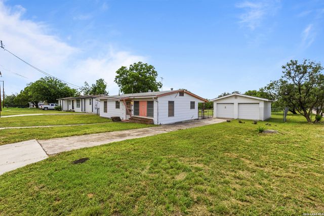 218 BETTY JEAN ST, San Antonio, TX 78223