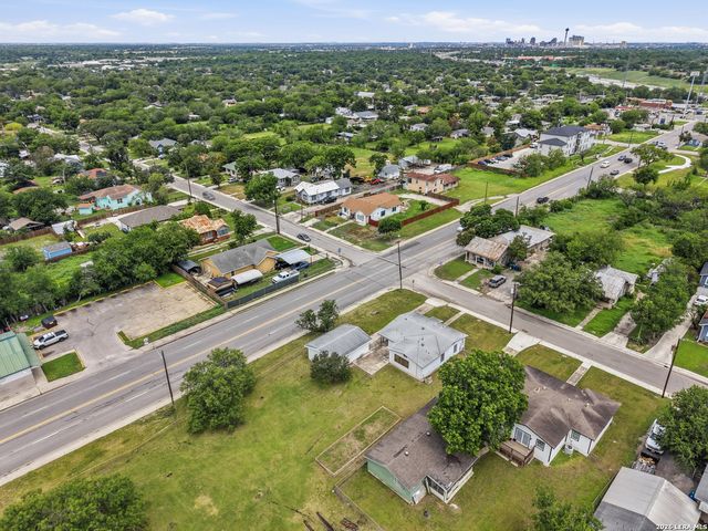 218 BETTY JEAN ST, San Antonio, TX 78223