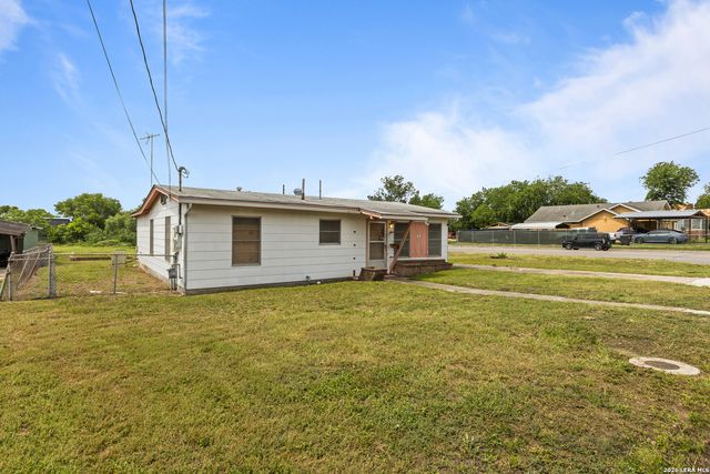 218 BETTY JEAN ST, San Antonio, TX 78223