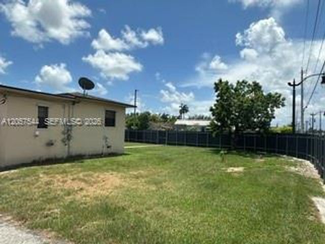 1635 NW 1st Ave, Florida City, FL 33034