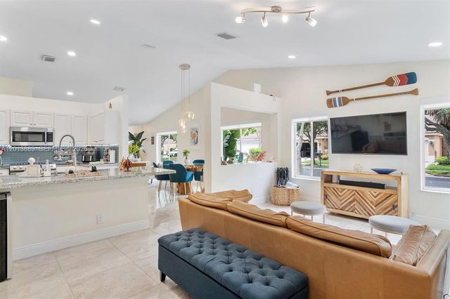 1516 Zenith Way, Weston, FL 33327