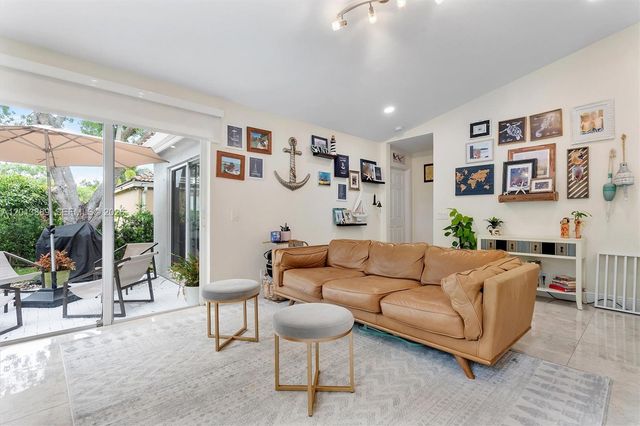 1516 Zenith Way, Weston, FL 33327