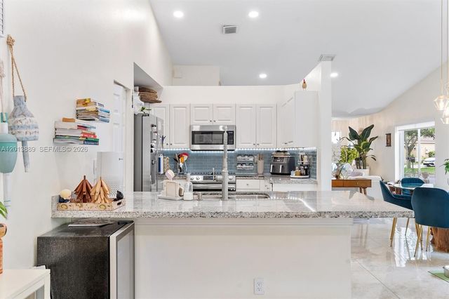 1516 Zenith Way, Weston, FL 33327