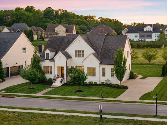 3817 Pulpmill Dr, Thompsons Station, TN 37179