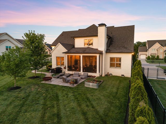 3817 Pulpmill Dr, Thompsons Station, TN 37179