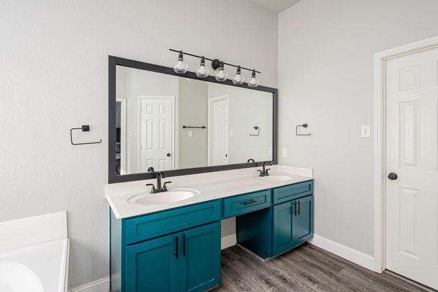 2128 Fountain Drive, Lewisville, TX 75067