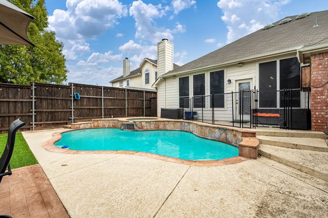 2128 Fountain Drive, Lewisville, TX 75067