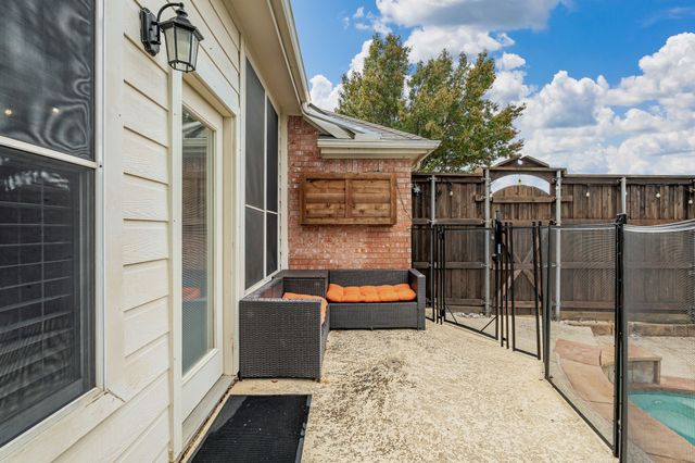 2128 Fountain Drive, Lewisville, TX 75067