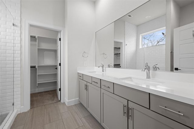 8414 Bowling Green DR 3, Austin, TX 78757