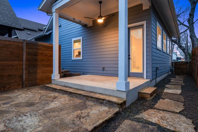 8414 Bowling Green DR 3, Austin, TX 78757