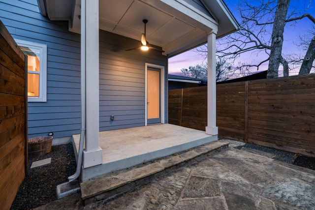 8414 Bowling Green DR 3, Austin, TX 78757