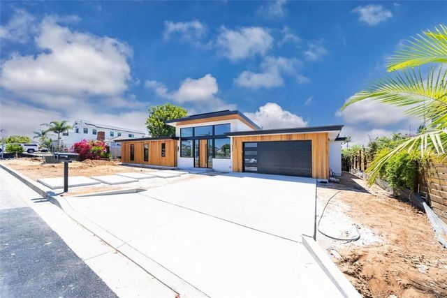 1211 Kelly, Oceanside, CA 92054