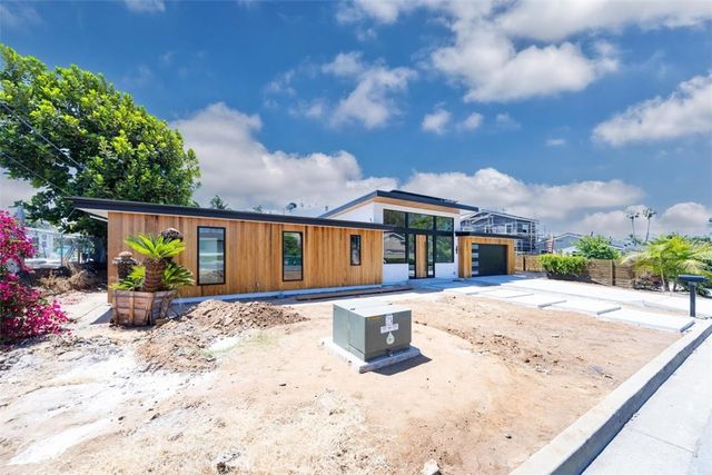 1211 Kelly, Oceanside, CA 92054