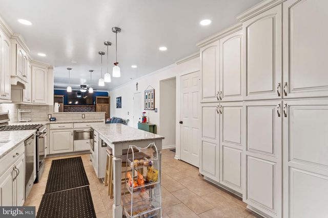 116 GREENBRIAR LN, Dillsburg, PA 17019