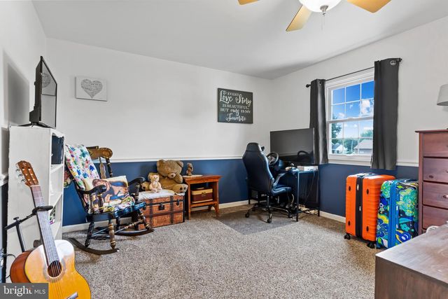 116 GREENBRIAR LN, Dillsburg, PA 17019
